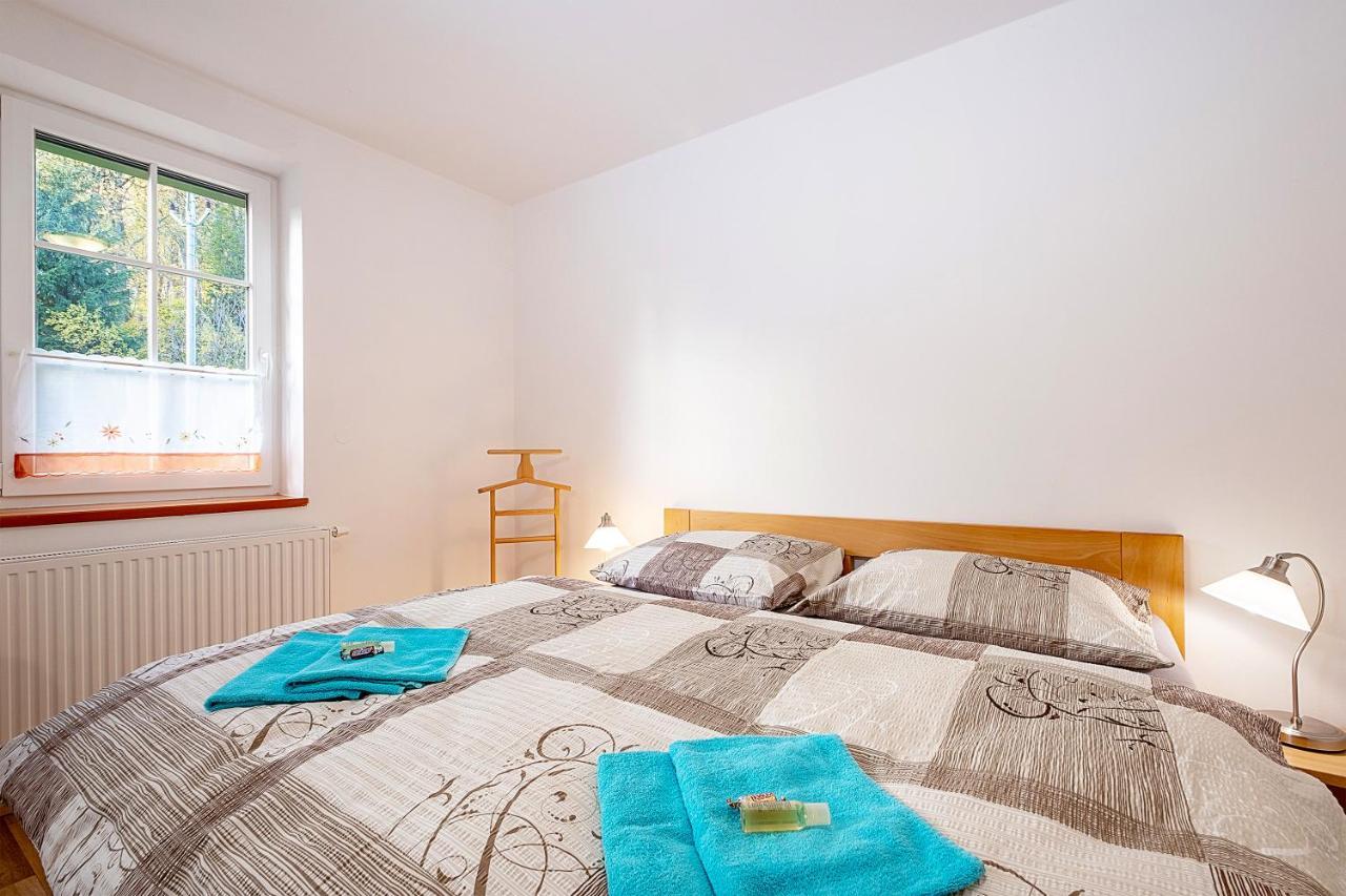 Apartments White - Hill チェルニー・ドゥール エクステリア 写真